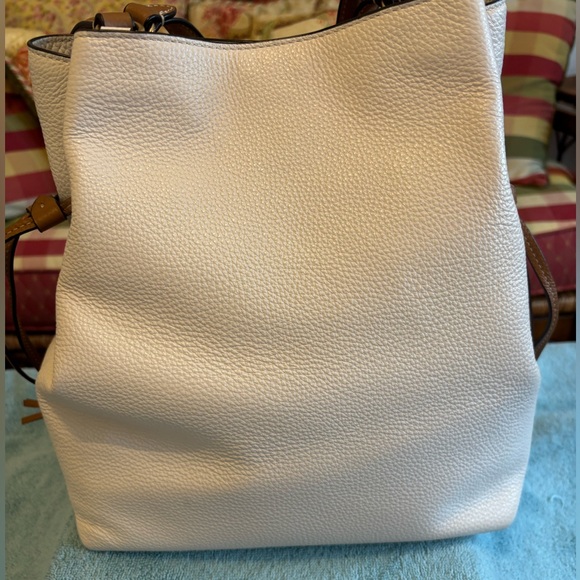 Coach Andy Tote in Chalk white pebbled leather, with tan handles - Picture 5 of 14